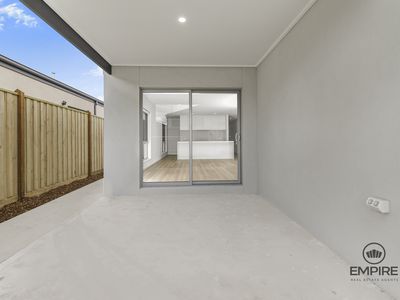 11 Saltcoats Road, Clyde North