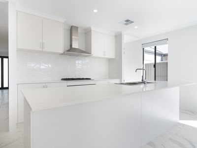 16 Tarot Grove, Baldivis