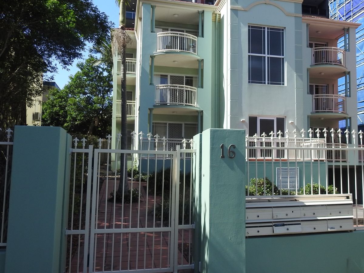 6 / 16 Lissner Street, Toowong