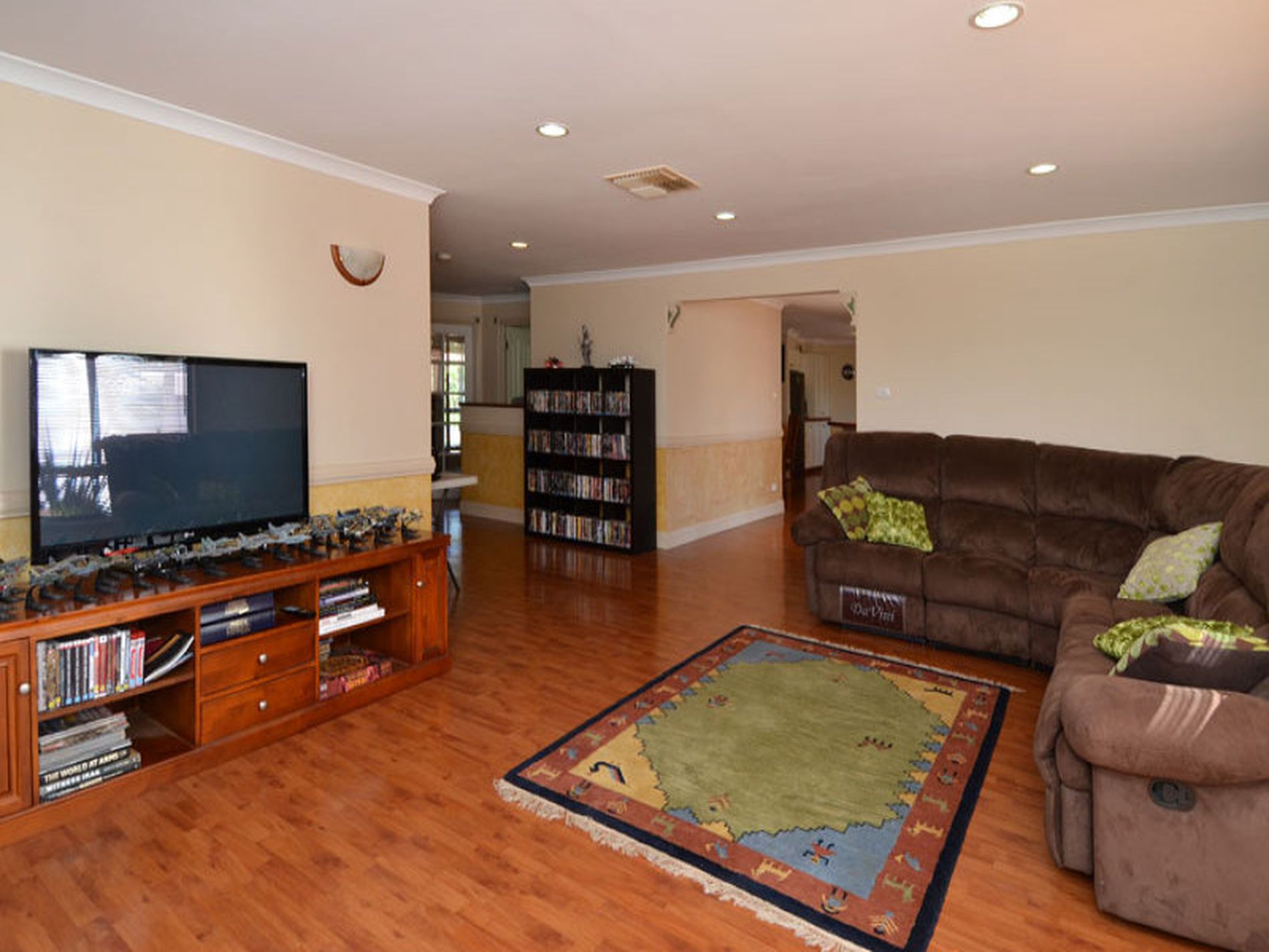 12 Holroyd Way, Boulder