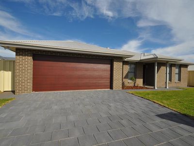 1 / 7 Lacey Avenue, Dubbo