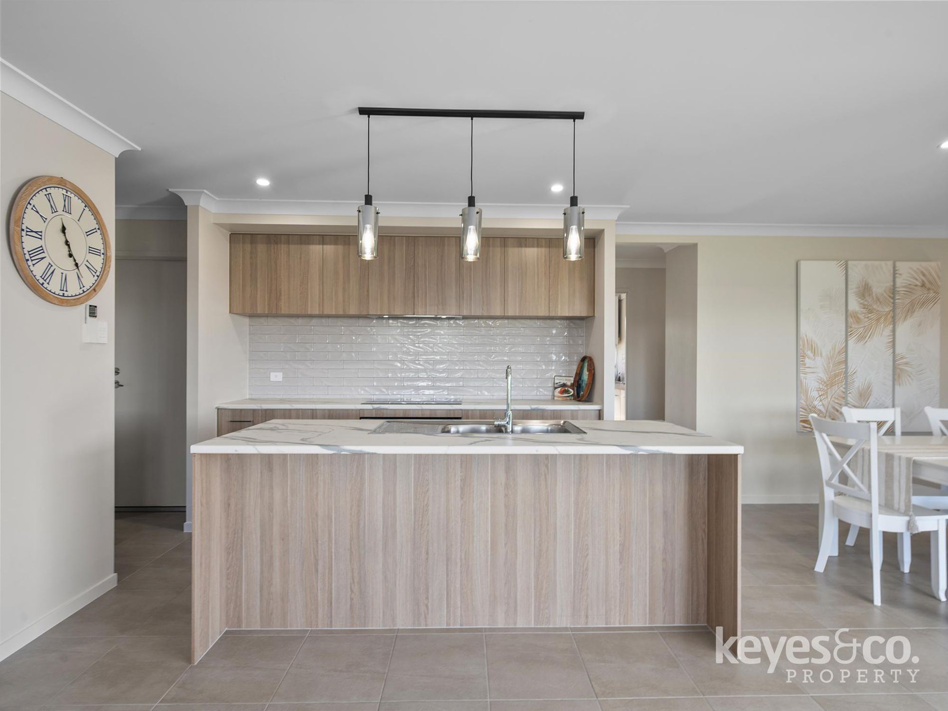 2 Coolamon Street, Mount Low