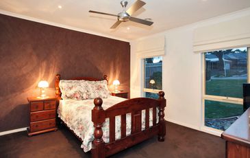32 O'Neil Road, Beaconsfield