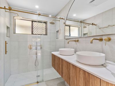 5 Cherokee Cres, Mudgeeraba