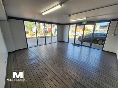 1 / 9 Ladbroke Street, Milperra