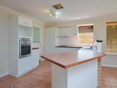 24 Tindals Crescent, Hannans