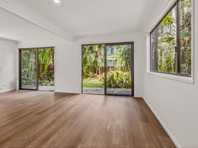 16 Gloria Street, South Golden Beach