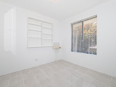 40 Delphine Ave, Dianella