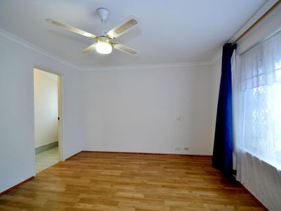 2 Barrul Place, Thornlie