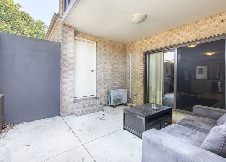 4 / 88 Moreing Street, Redcliffe