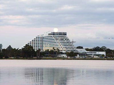 702 / 21 Bow River, Burswood