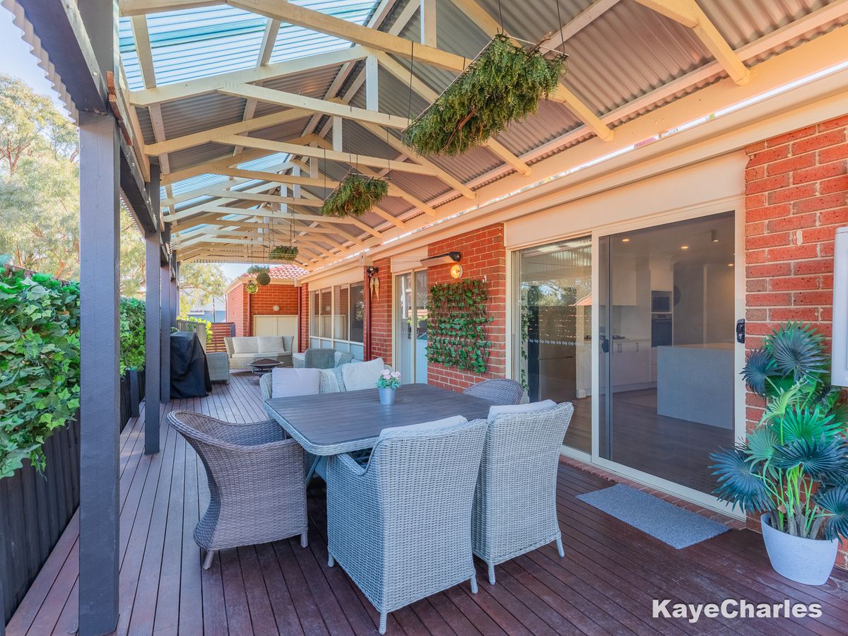 6 Mountain View Circuit, Beaconsfield