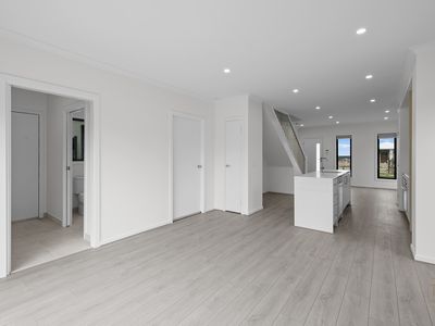 34 Avenator Circuit, Clyde North