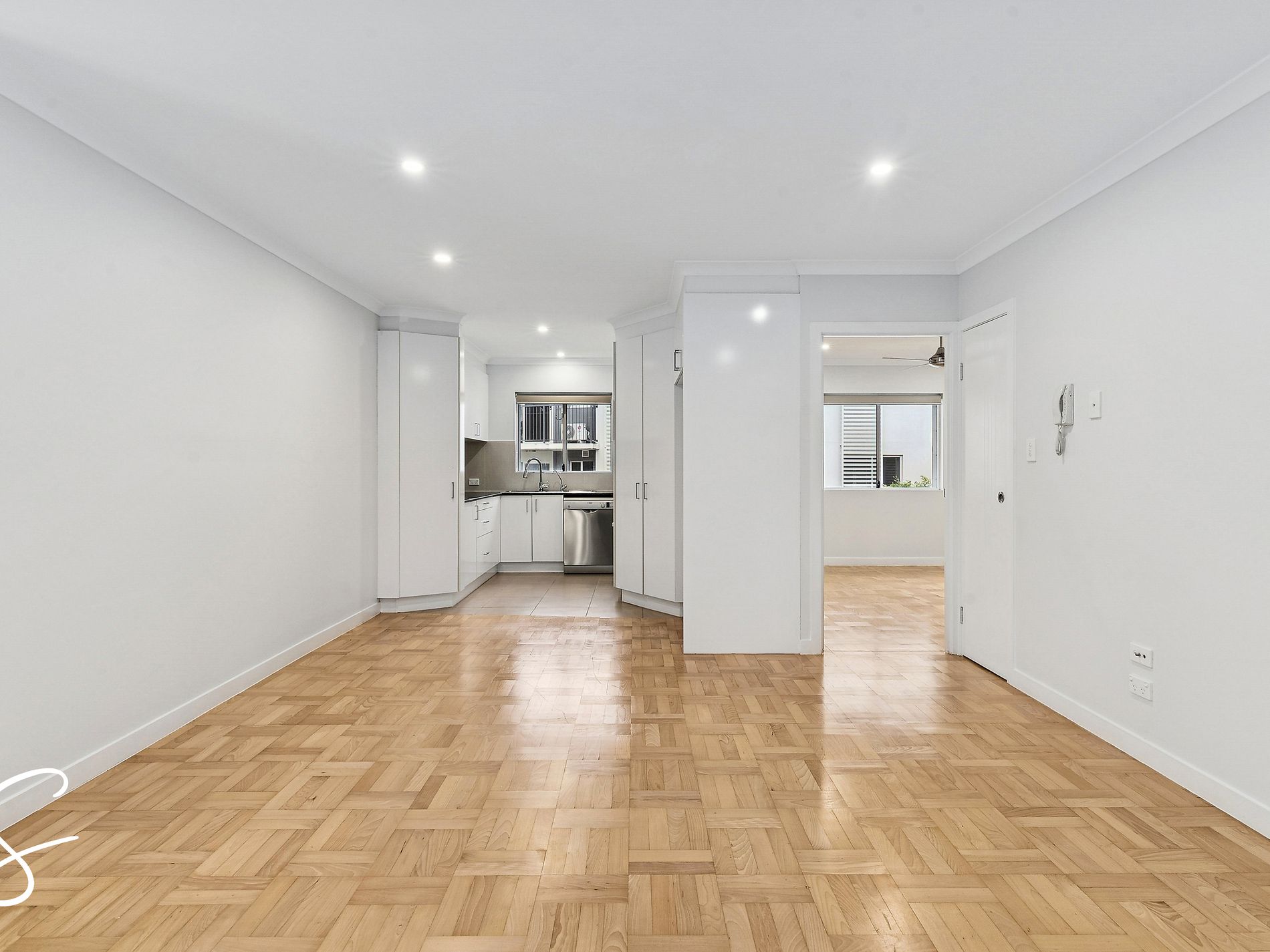 4 / 25 Birdwood Road, Holland Park West