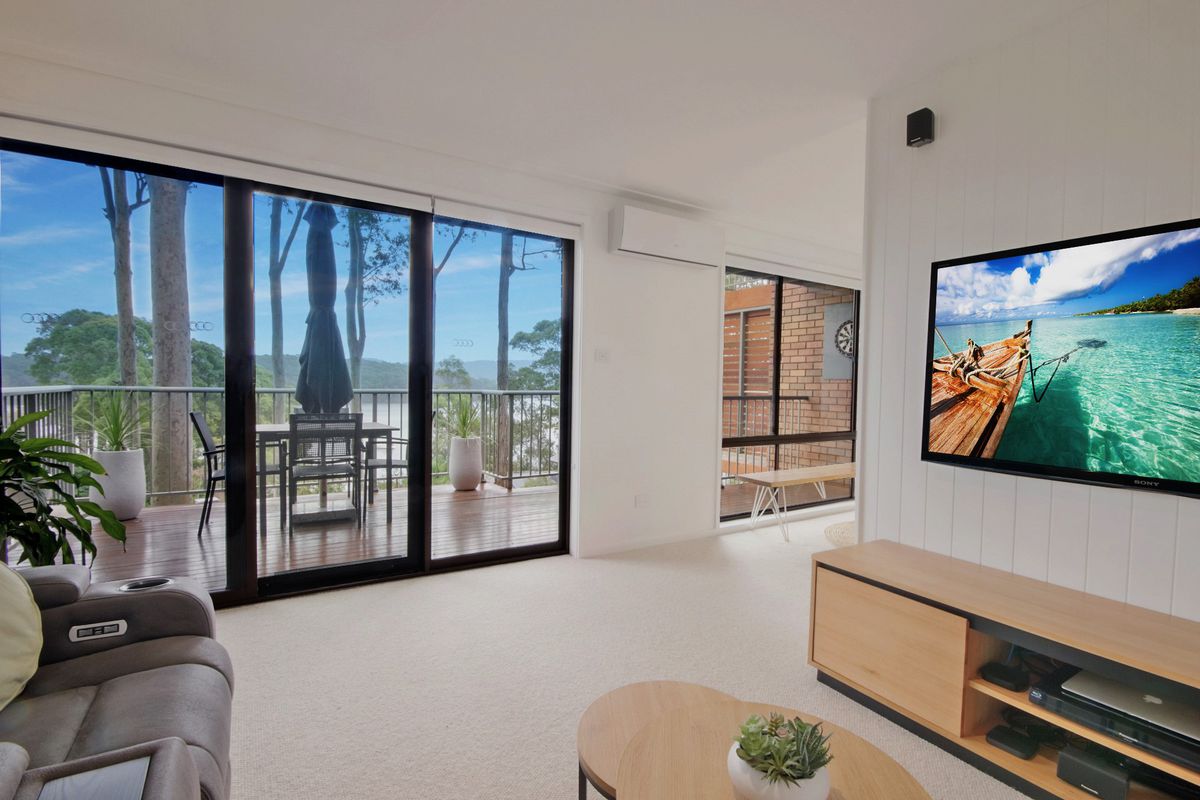 2 / 8 Curt Lane, Narooma