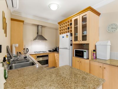 1127 / 2-10 Greenslopes Street, Cairns North