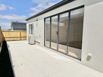 9 Glenbrook Drive, Wyndham Vale