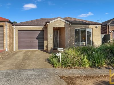 6 Cardinia Grove, Manor Lakes