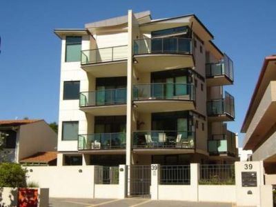 3 / 39 Mill Point Road, South Perth