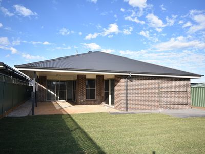 31 Amadeus Avenue, Dubbo