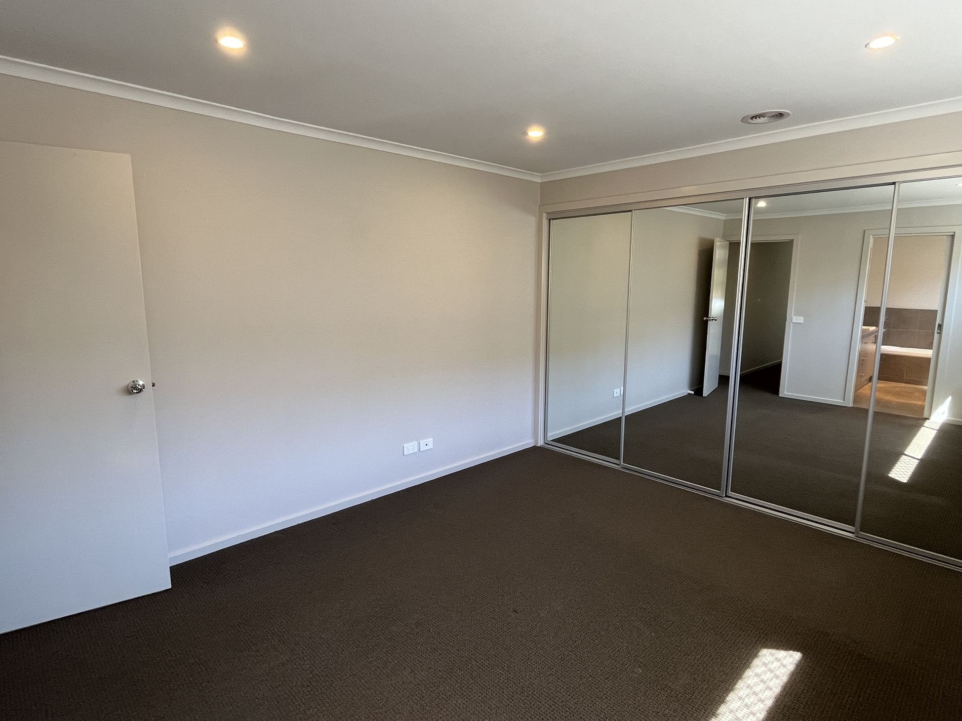 47 Treefern Street, Leopold