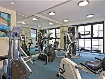 2203 / 1 Hosking Place, Sydney