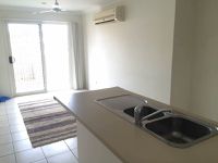 9 / 8 Rosegum Place, Redbank Plains