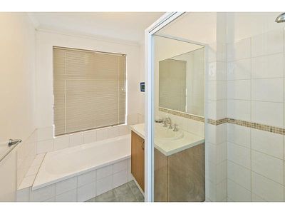 20 Dunbar Way, Canning Vale