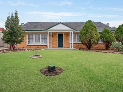 52 Botanic Grove, Campbelltown