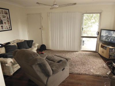 4 Chamberlain Avenue, Rochedale South