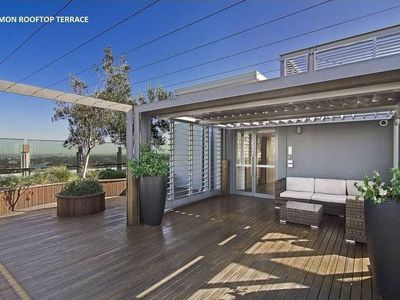 R213 / 200-220 Pacific Highway, Crows Nest