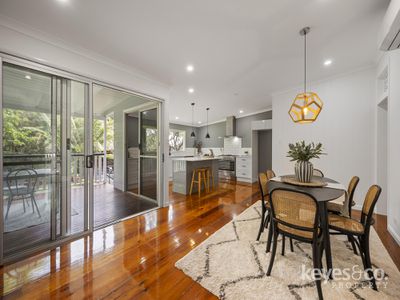 28 Townsend Street, Mysterton