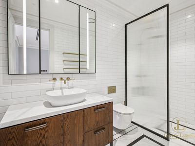 2 / 147 Darling Point Road, Darling Point