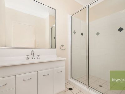 8 / 269 Riverside Boulevard, Douglas