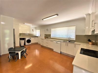 6 Kentia Street, Mount Gravatt East
