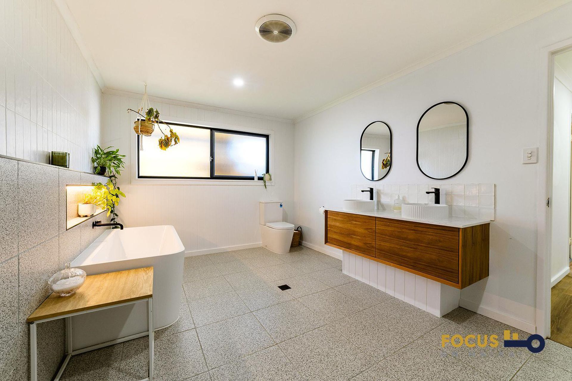 7 Joyce Crt, Mcewens Beach