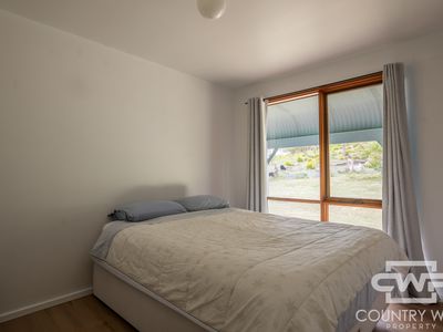 618 Coopers Road, Red Range