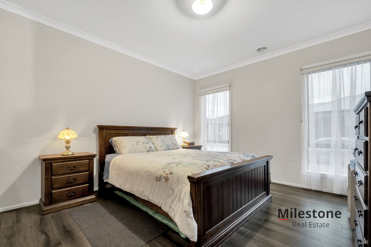 11 Banjo Circuit, Lynbrook