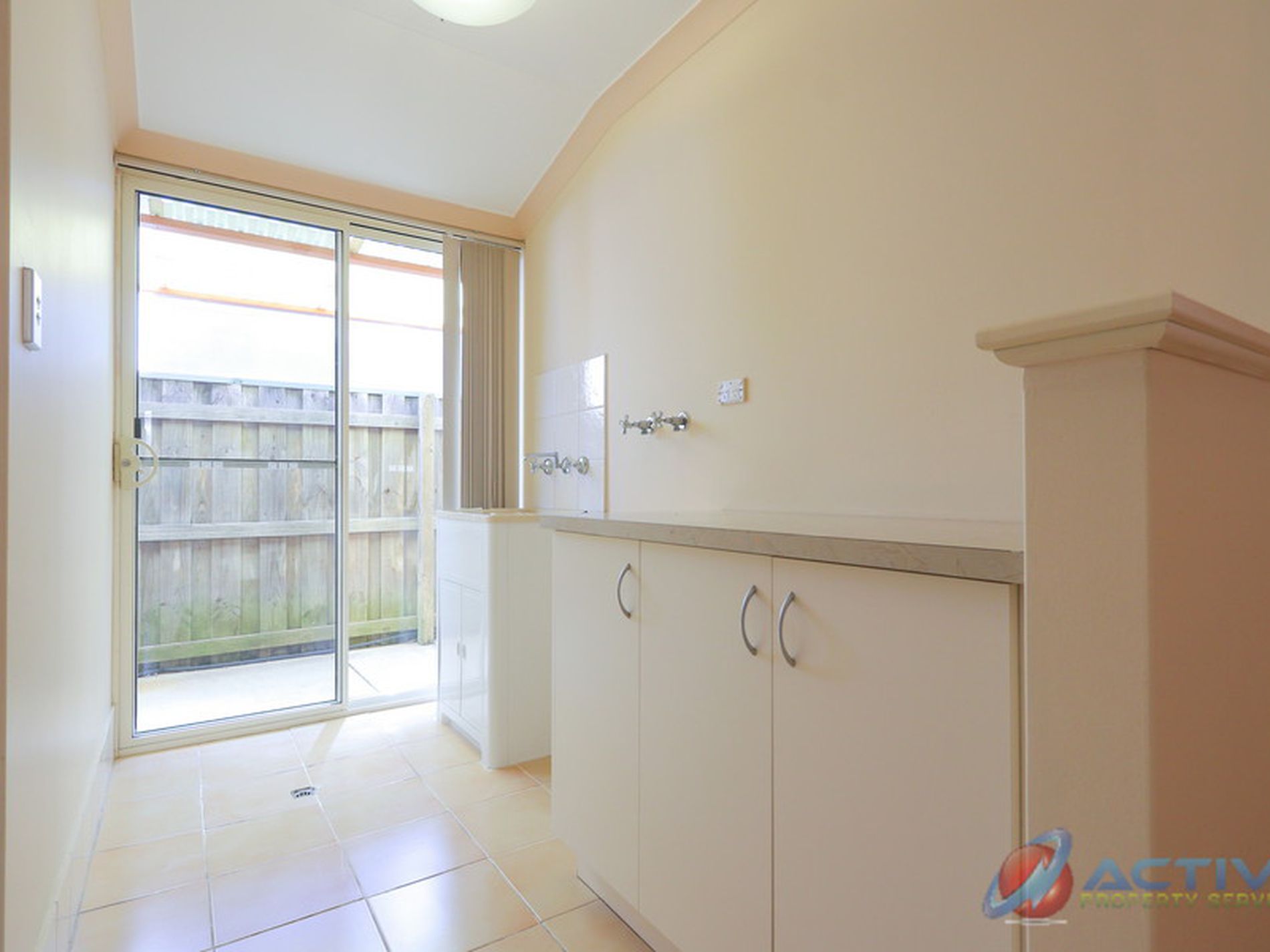 174 Peelwood Parade, Halls Head