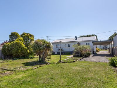 18 Cook Crescent, Mayfield