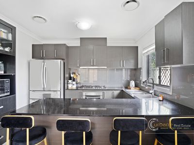 4 / 61 Portico Parade, Toongabbie