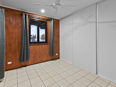 7 THORNTON COURT, White Rock