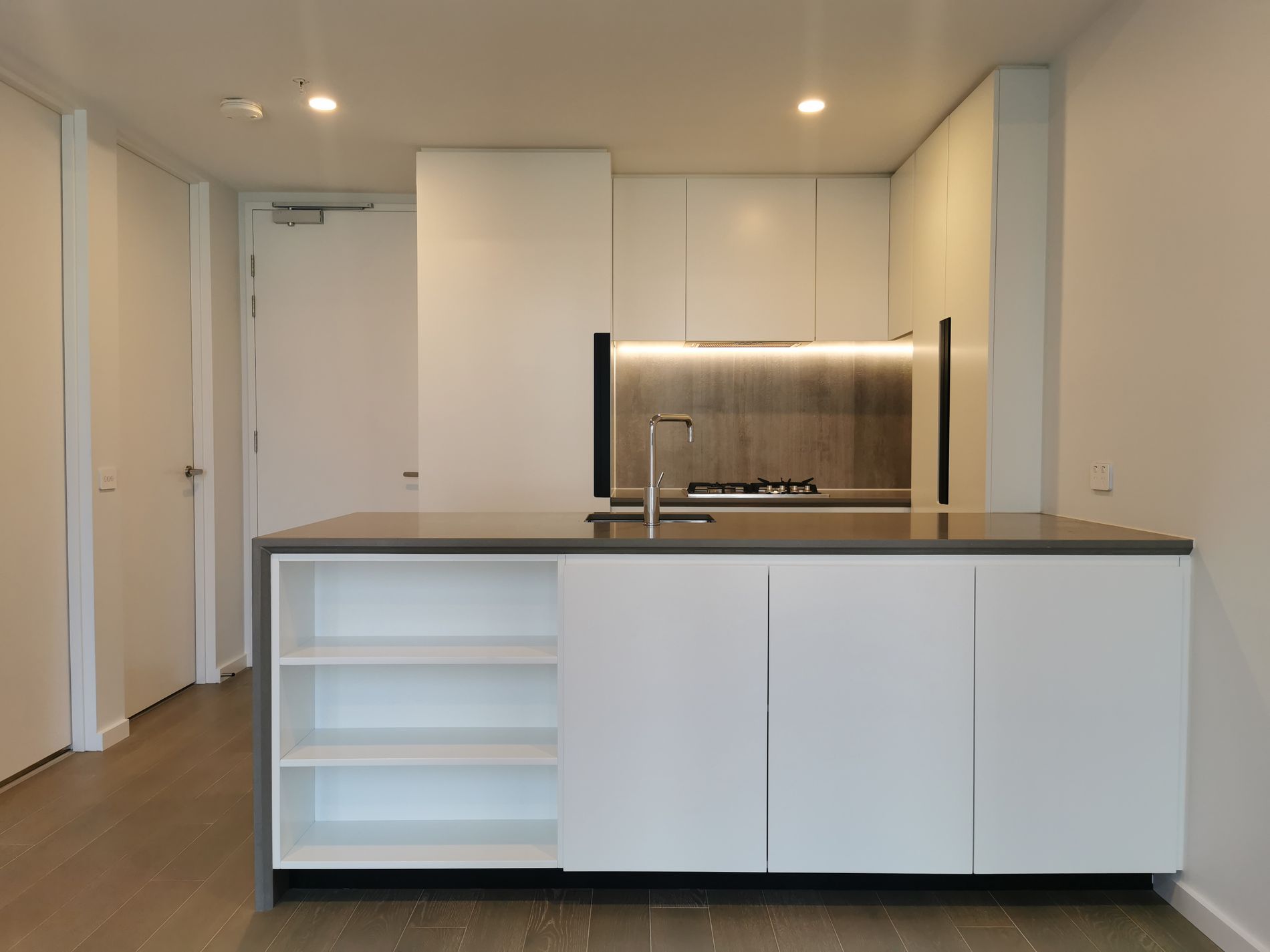 2105 / 60 A'Beckett Street, Melbourne