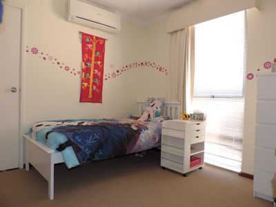 58 Banks, Hillarys