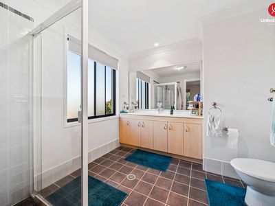 11 London Court, Cecil Hills