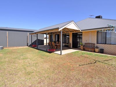 12 Henderson Drive, Kalgoorlie