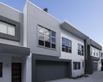 7 / 20 Careel Close, Helensvale