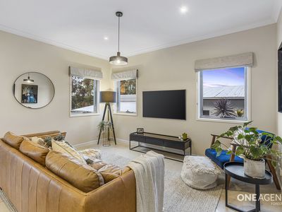 62 Crest Ridge Parade, Brookwater