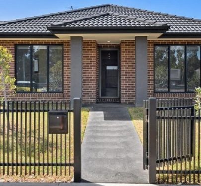 44B Coburns Road, Melton South