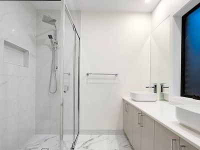 6 Savoy Street, Warragul